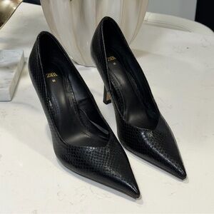 Zara Black Snakeskin Embossed Pointed Toe Pumps Classic Stiletto Heels Size 36